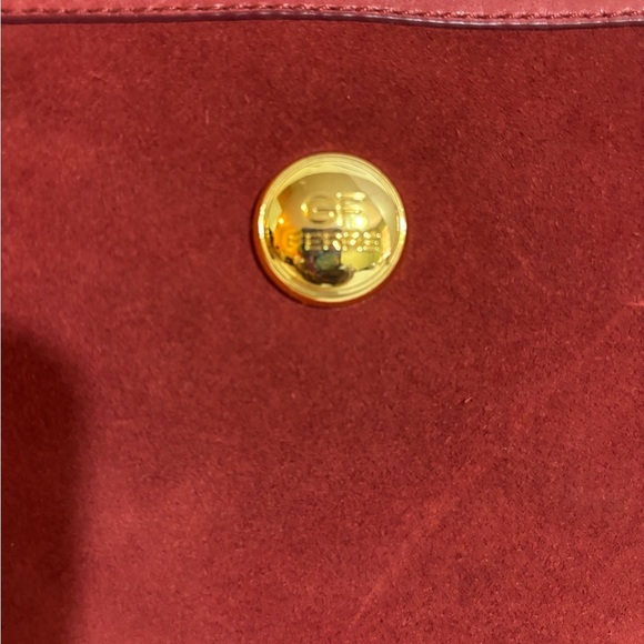 GF FERRE Elegant Red Suede Clutch - Picture 4 of 5